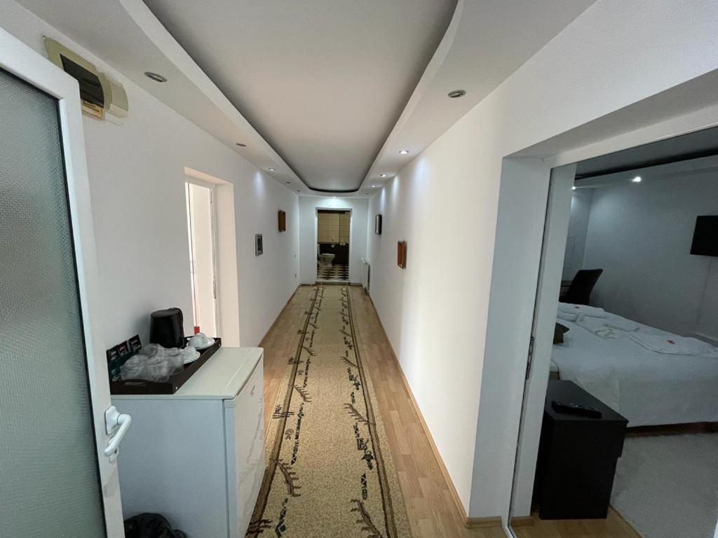 Pridvorul Haiducilor Slănic-Moldova Exterior foto